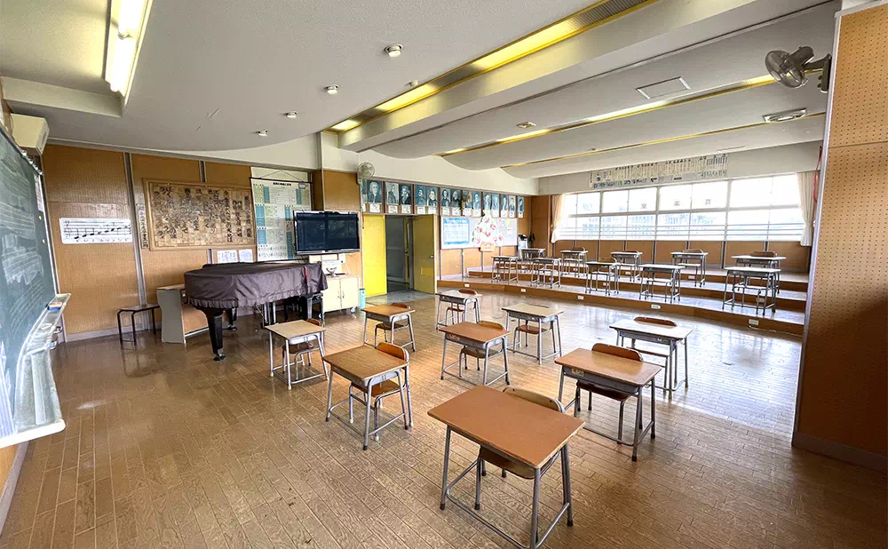 東小川小学校スタジオ 音楽室